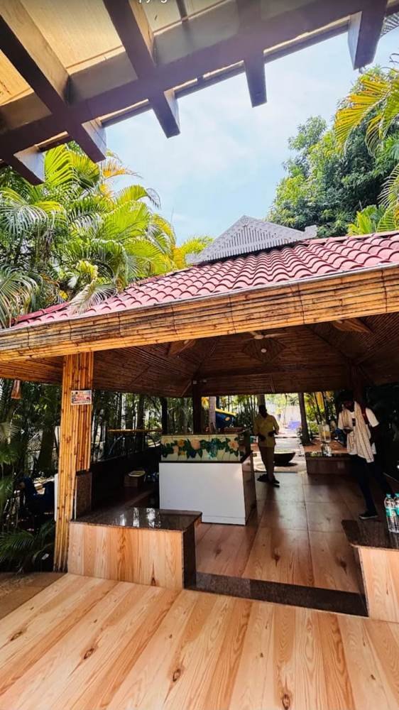 Bamboo gazebo counter